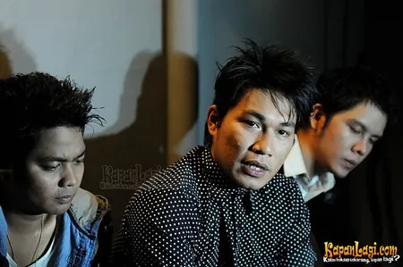 Foto Rizal Armada