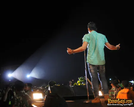 Foto Rizal Armada