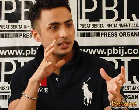 Foto Rizal Djibran