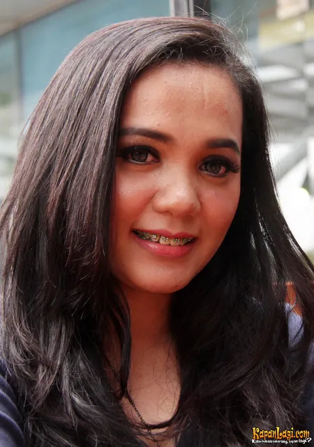 Foto Rizke Kembar Srikandi