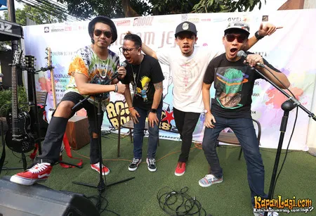 Foto Rocket Rockers