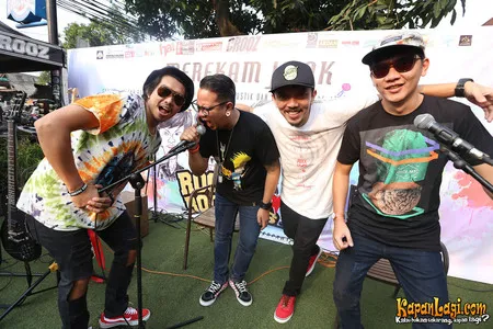 Foto Rocket Rockers
