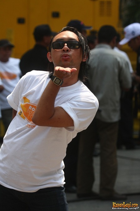 Foto Ronal Surapradja