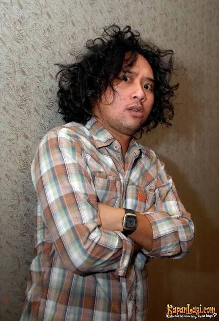 Foto Ronal Surapradja