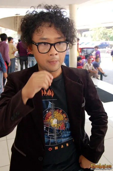 Foto Ronal Surapradja