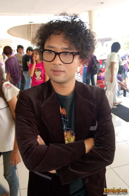 Foto Ronal Surapradja