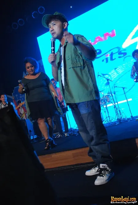 Foto Ronal Surapradja