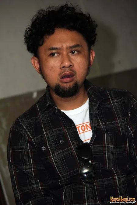 Foto Ronal Surapradja