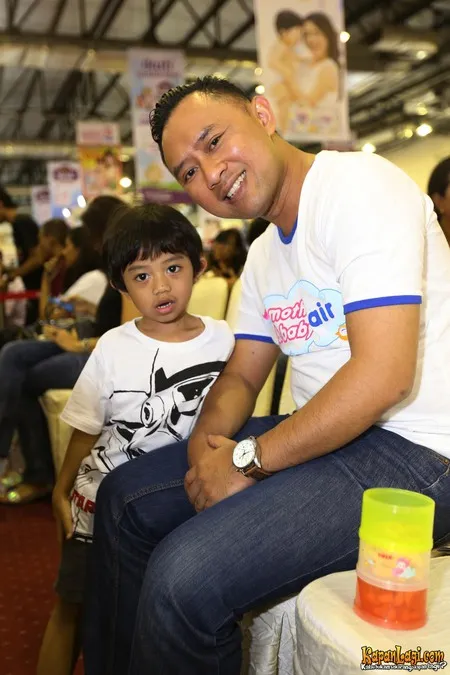 Foto Ronal Surapradja