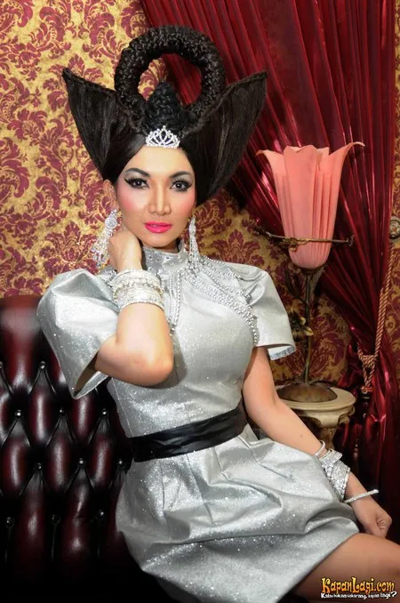 Foto Roro Fitria. Nomor Foto: 438