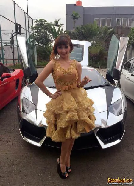 Foto Roro Fitria