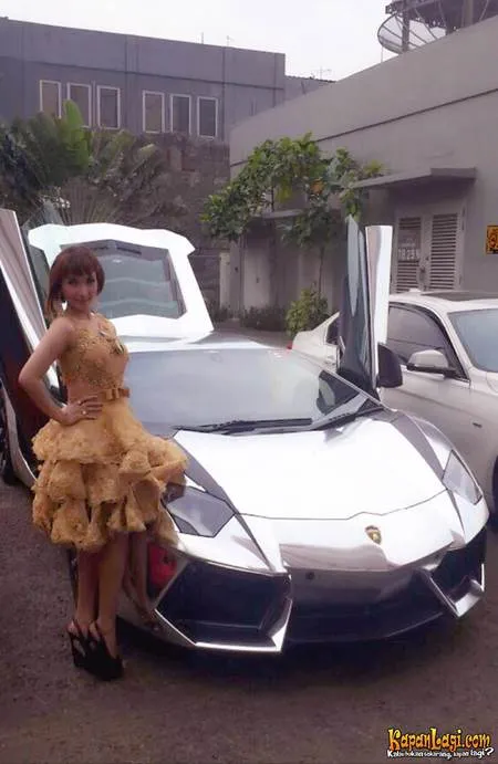 Foto Roro Fitria