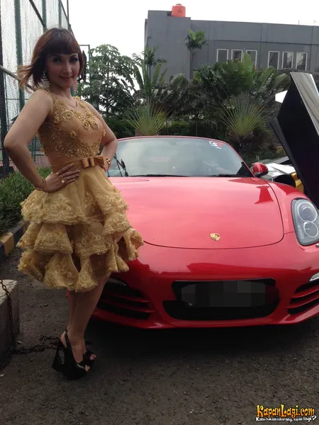 Foto Roro Fitria