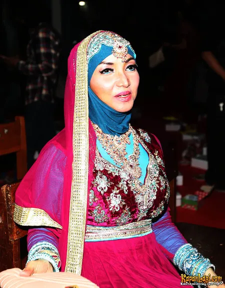 Foto Roro Fitria