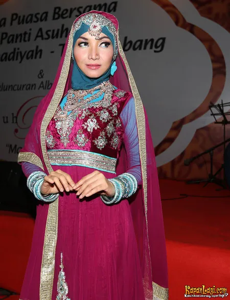 Foto Roro Fitria