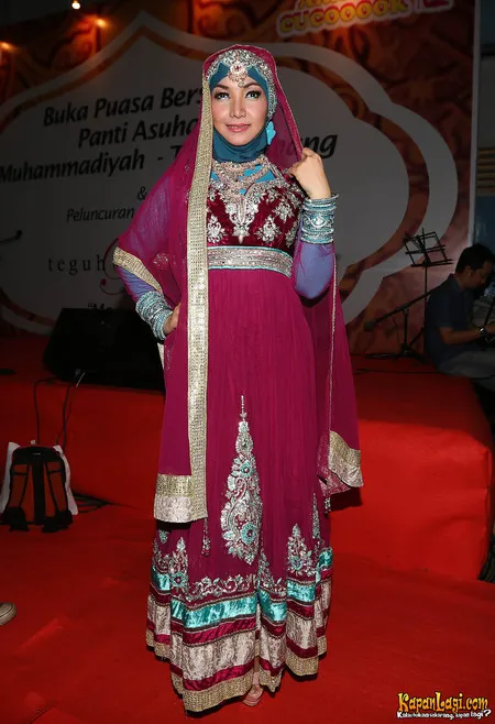Foto Roro Fitria