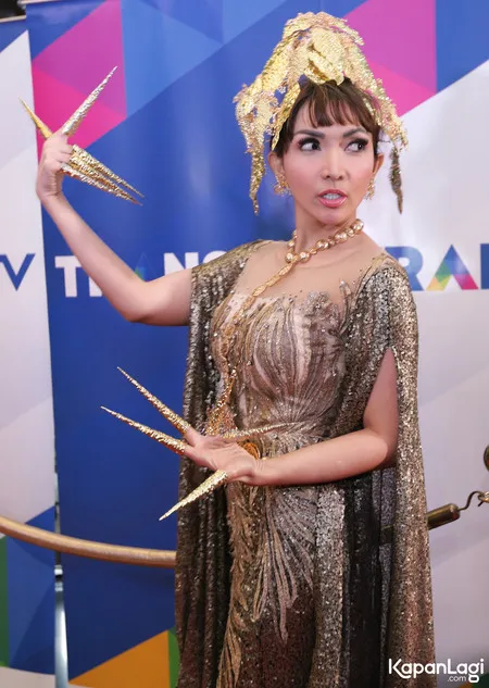 Foto Roro Fitria