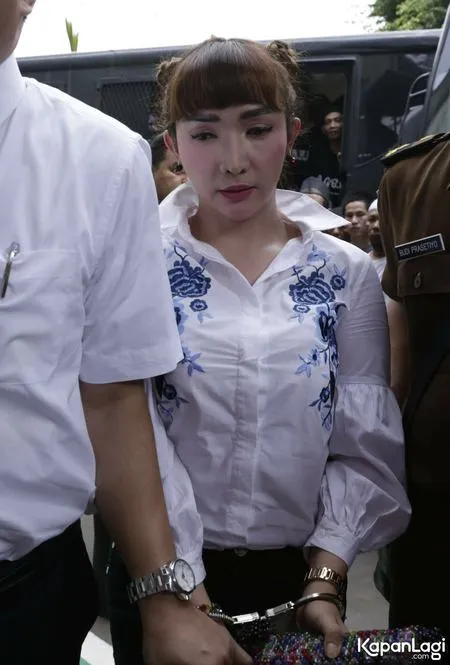Foto Roro Fitria