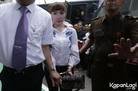 Foto Roro Fitria