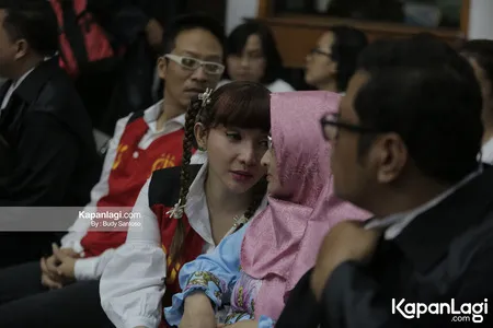 Foto Roro Fitria