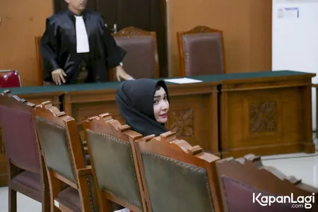 Foto Roro Fitria