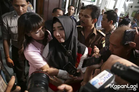 Foto Roro Fitria