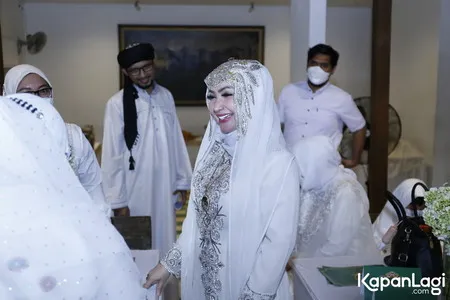 Foto Roro Fitria