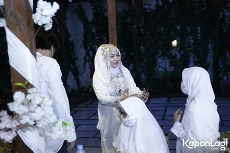 Foto Roro Fitria