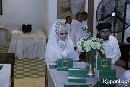 Foto Roro Fitria