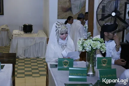 Foto Roro Fitria