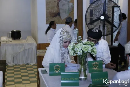 Foto Roro Fitria