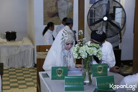Foto Roro Fitria