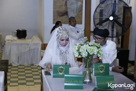 Foto Roro Fitria