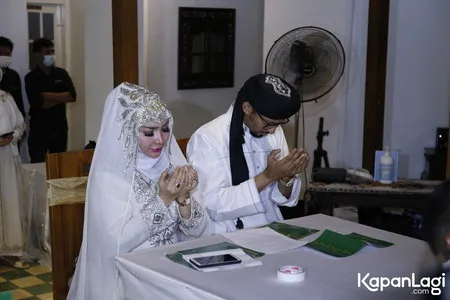 Foto Roro Fitria