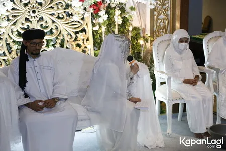 Foto Roro Fitria