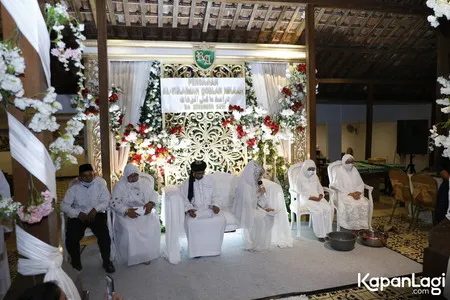 Foto Roro Fitria