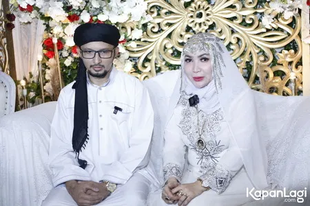 Foto Roro Fitria