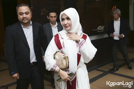 Foto Roro Fitria