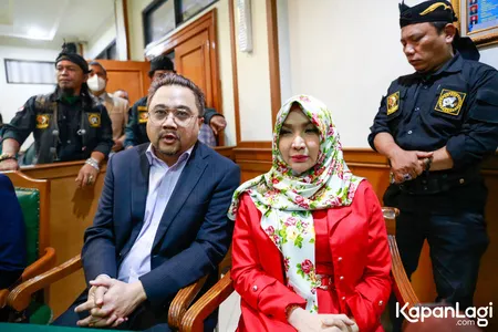 Foto Roro Fitria