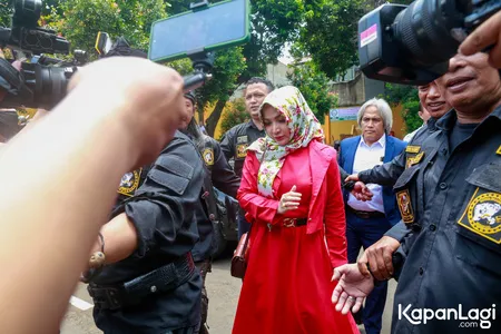 Foto Roro Fitria