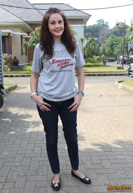 Foto Roweina Umboh