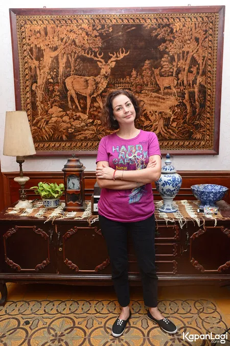 Foto Roweina Umboh