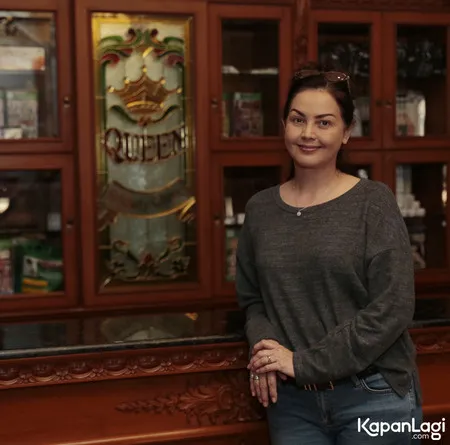 Foto Roweina Umboh