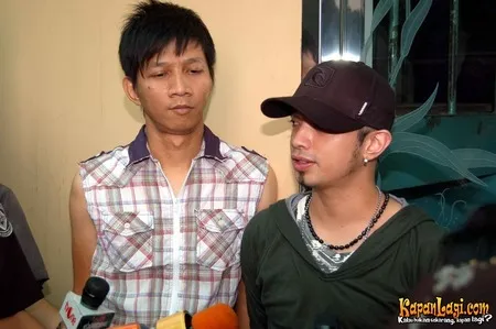 Foto Rowman Ungu