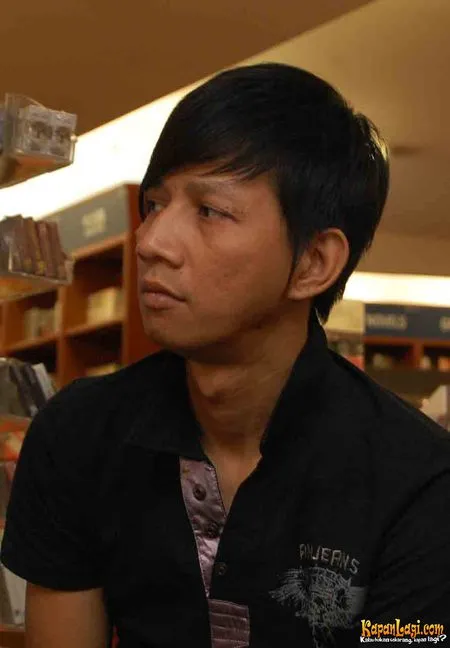 Foto Rowman Ungu