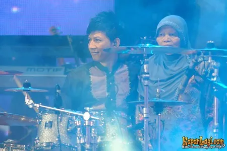 Foto Rowman Ungu