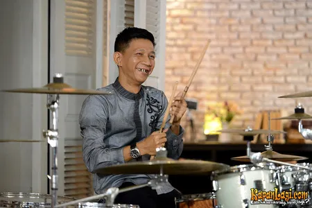 Foto Rowman Ungu
