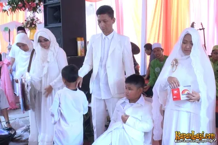 Foto Rowman Ungu
