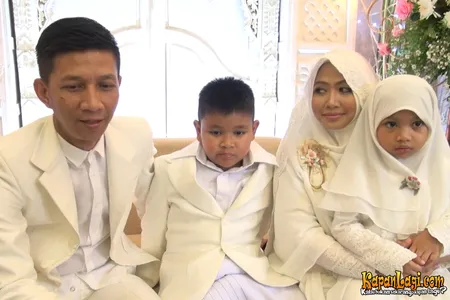 Foto Rowman Ungu