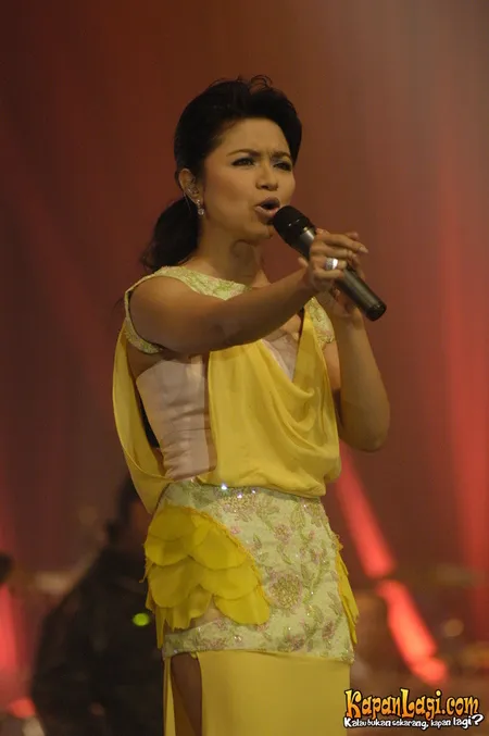 Foto Ruth Sahanaya